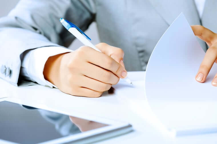 Close Up Image Of Businesswoman Hands Signing Documents 1 1